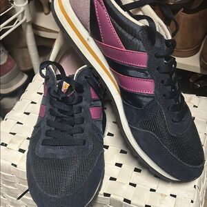 Gola Sneakers with Yellow Logo